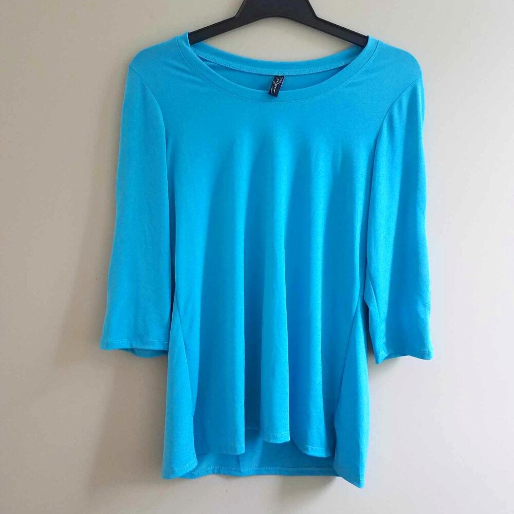 Casual Top w/CUTOUT SLEEVES Unique & Soft, Very Nice Top, MADE IN USA, Turquoise
